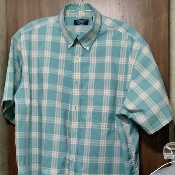 Roundtree and Yorke business casual shirt - Picture 1 of 2